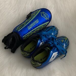 LOTTO  Kids Blue and Green Football Cleats with Shin Guards